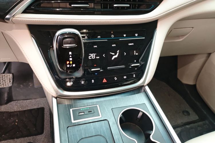 别克GL8 2020款 ES陆尊 653T 舒适型中控内饰18