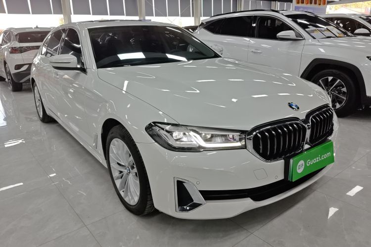宝马5系新能源 2021款 535Le 豪华套装车身外观3