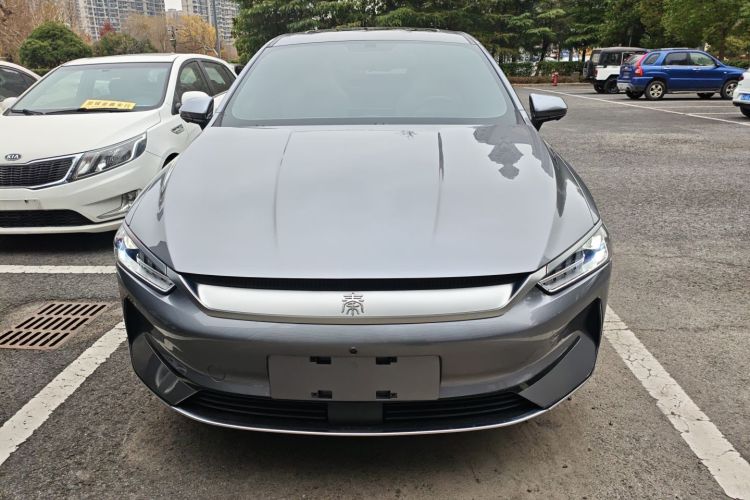 比亚迪 秦PLUS 2023款 冠军版 EV 420KM超越型车身外观2