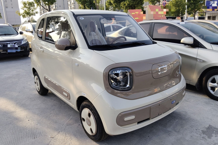 奔腾小马 2026款 222km 闪耀马车身外观6002