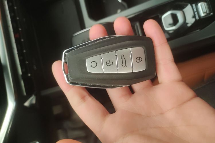 吉利汽车 豪越L 2024款 2.0T DCT旗舰型中控内饰11