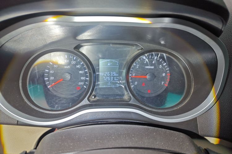 华晨金杯750 2015款 1.5L 舒适型中控内饰14