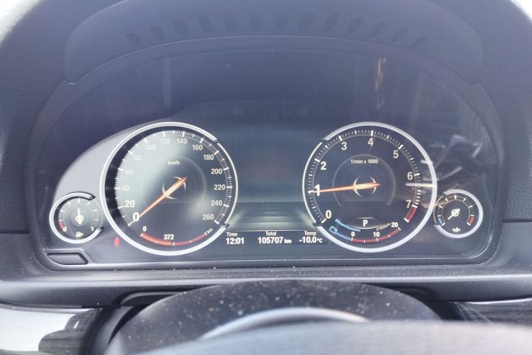 宝马5系 2014款 525Li 豪华设计套装中控内饰14