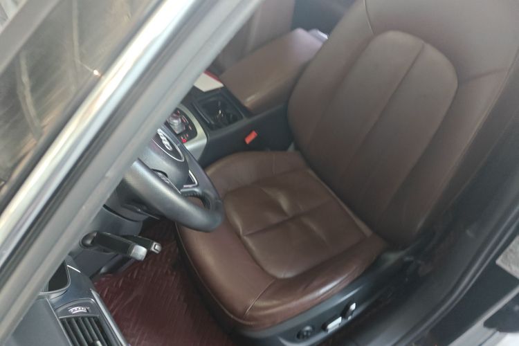 奥迪A6L 2018款 30周年年型 35 TFSI 运动型中控内饰19