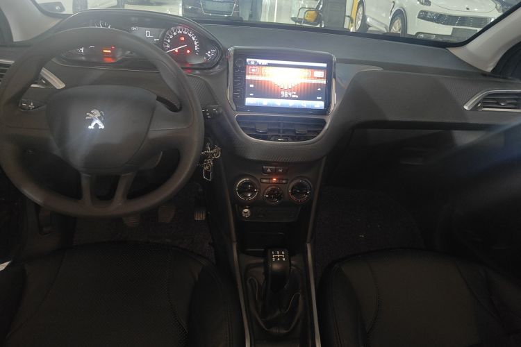 标致2008 2014款 1.6L 手动潮流版中控内饰12