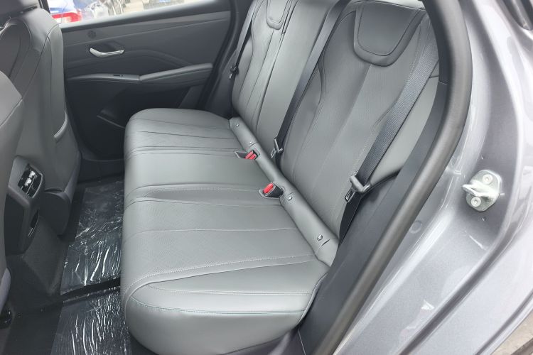 比亚迪 秦PLUS 2025款 DM-i 智驾版 55KM领先型中控内饰7004