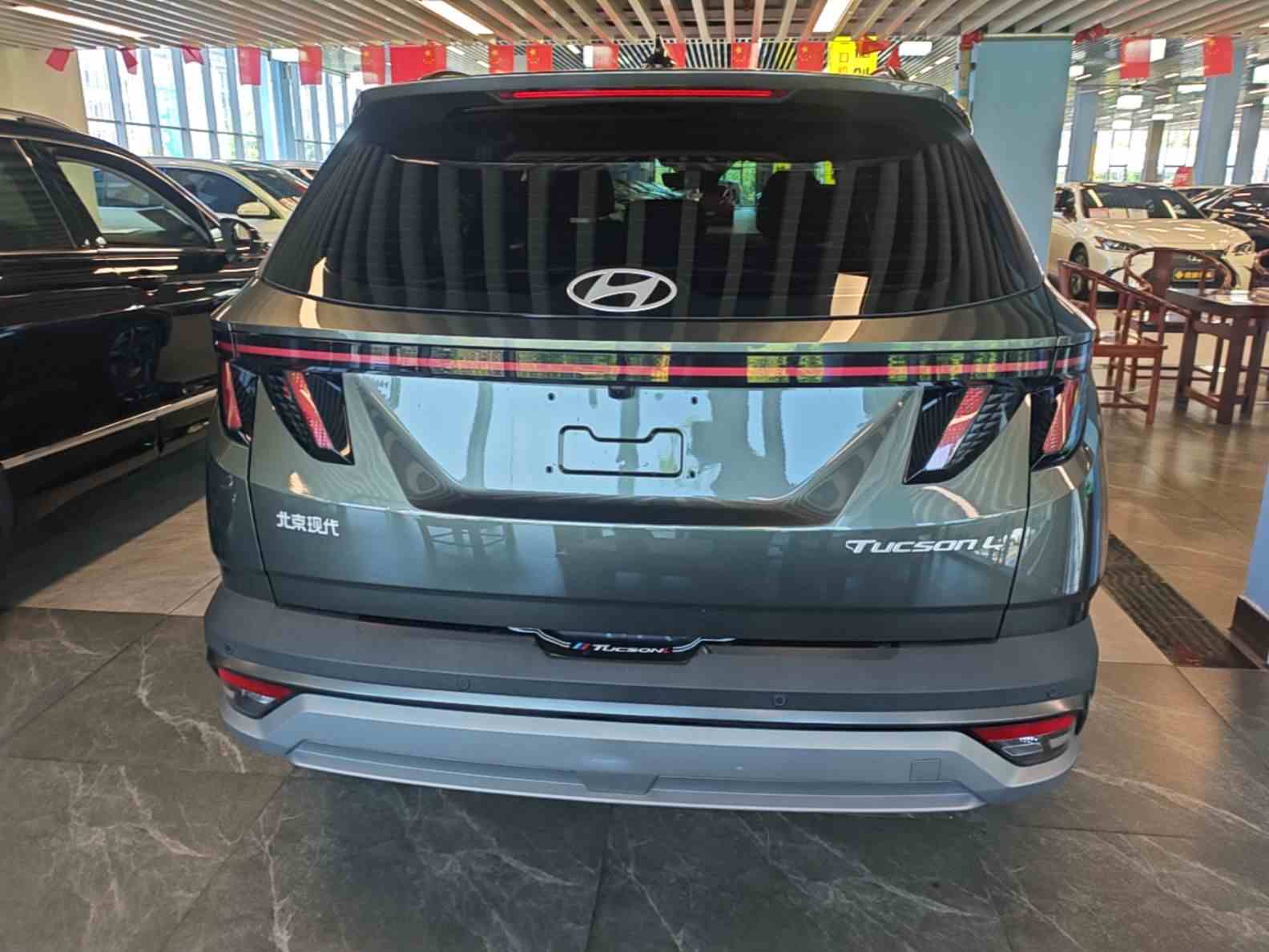 现代 2025款 途胜L 1.5T 精英版(4)