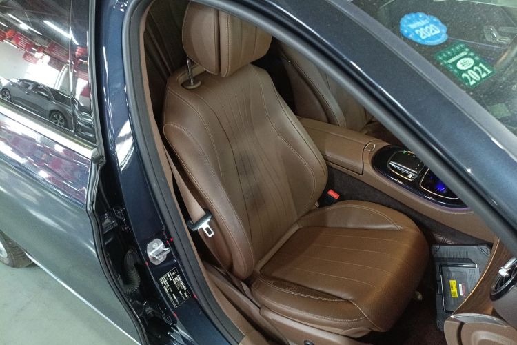 奔驰E级 2019款 E 300 L 时尚型局部细节41