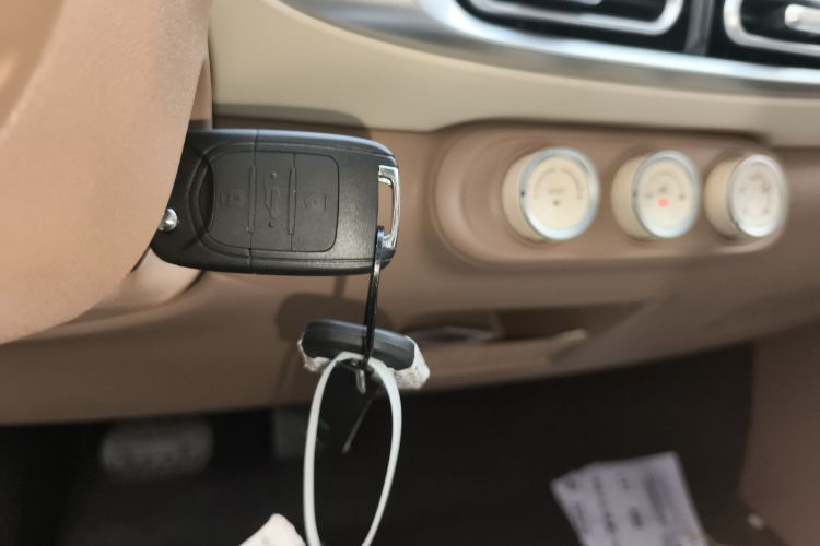 五菱汽车 宏光MINIEV 2025款 四门版 进阶款中控内饰11