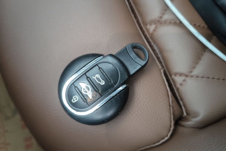 MINI 2016款 1.5T COOPER 五门版中控内饰7001