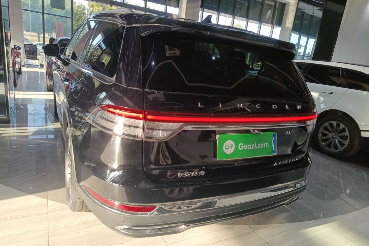 林肯 飞行家 2023款 3.0T V6 四驱尊享巡航版 六座车身外观6