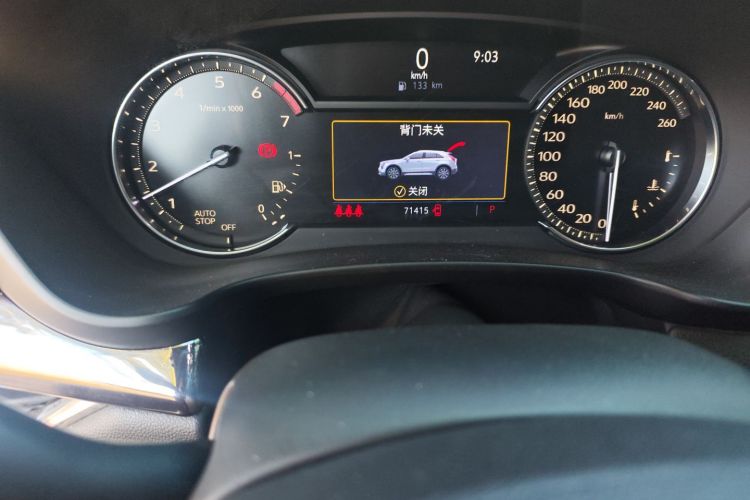 凯迪拉克XT4 2018款 28T 两驱技术型中控内饰15