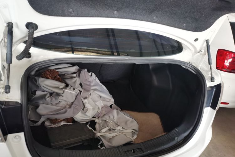 马自达2 2012款 三厢炫动 1.5L 手动时尚版中控内饰23