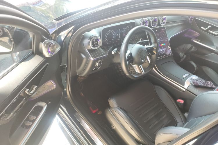 奔驰C级 2022款 改款 C 200 L 运动版中控内饰7003