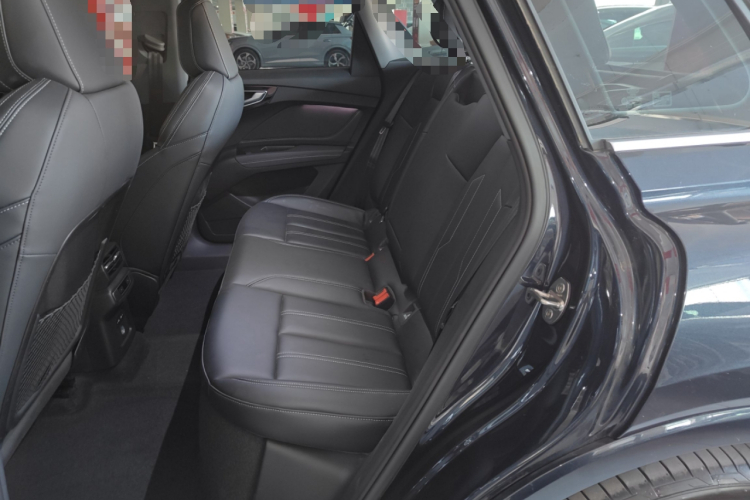 奥迪Q4 e-tron 2024款 40 e-tron 创行版中控内饰21