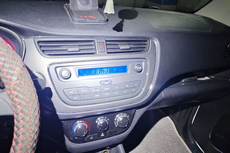 长安凯程 2019款 1.5L欧诺S经济型5座JL473QG中控内饰16