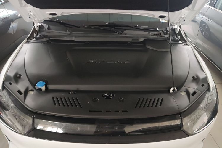 小鹏P5 2021款 550E机舱底盘24