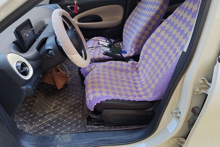 五菱汽车 五菱缤果 2023款 203km 轻享款中控内饰19