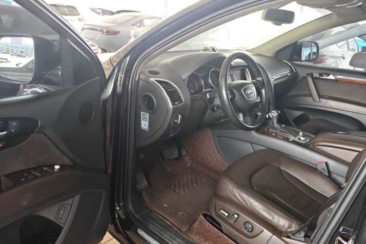 奥迪Q7 2015款 35 TFSI 进取型中控内饰7003