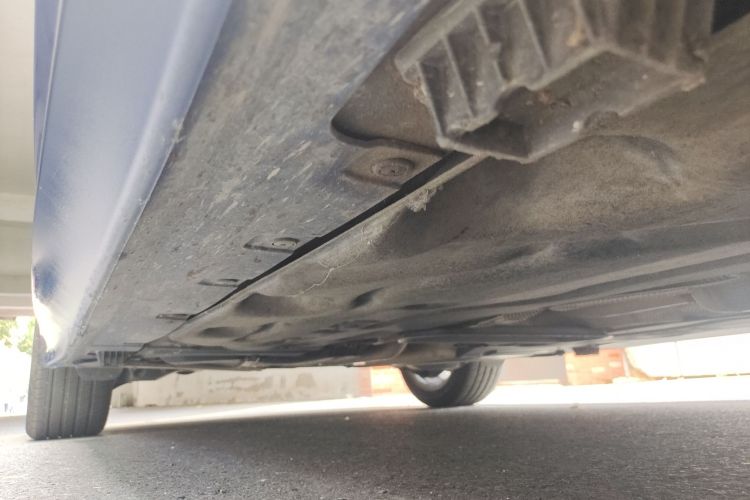 宝马1系 2020款 120i M运动套装机舱底盘29