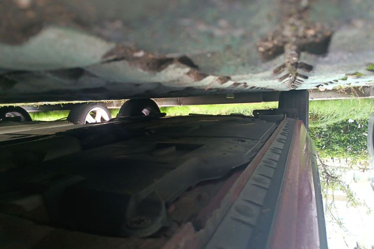 丰田 雷凌双擎E+ 2019款 1.8PH GS E-CVT精英天窗版局部细节9001