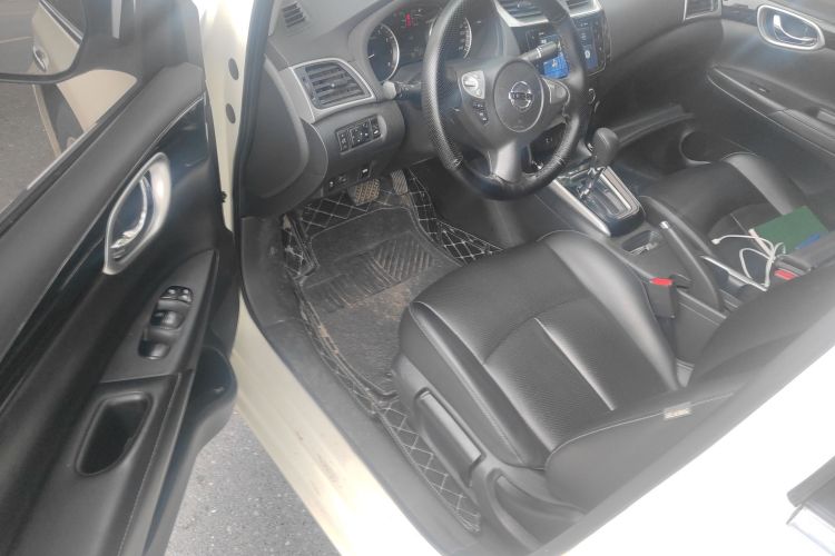 日产 轩逸 2019款 经典 1.6XL CVT豪华版中控内饰7003