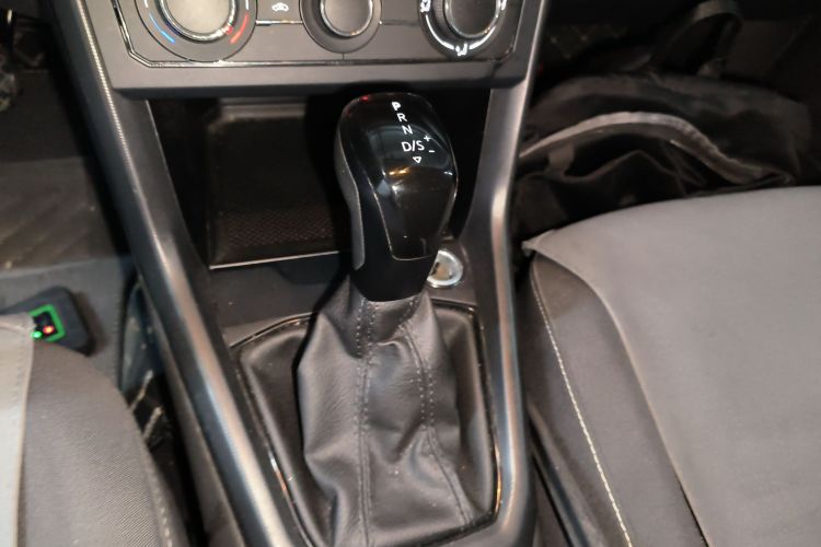 大众 途铠 2023款 1.5L 自动风尚版局部细节18