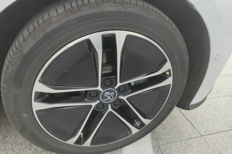 比亚迪 汉 2020款 EV 超长续航版尊贵型车身外观6007