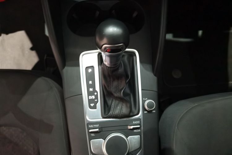 奥迪A3 2018款 30周年年型 Limousine 35 TFSI 进取型局部细节18