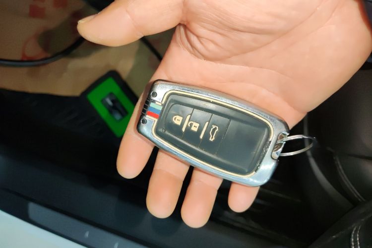 丰田 凯美瑞 2021款 2.0G 豪华版中控内饰7001