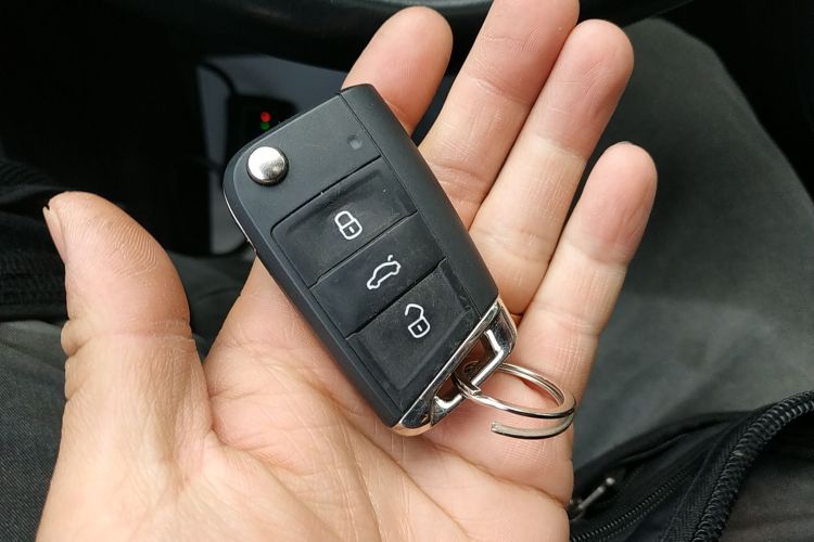 大众 途观L 2024款 300TSI 自动两驱智享版中控内饰11