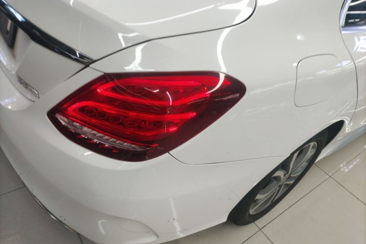 奔驰C级 2018款 C 180 L 时尚型运动版车身外观9