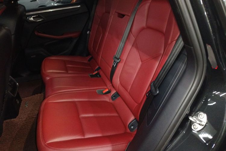 保时捷 2022款 Macan 2.0T中控内饰7004