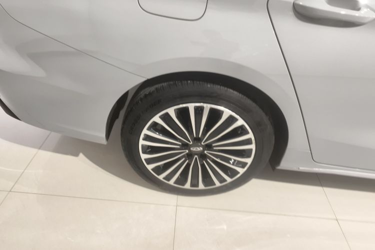 奇瑞 风云A8 2024款 127 驭风版车身外观6008