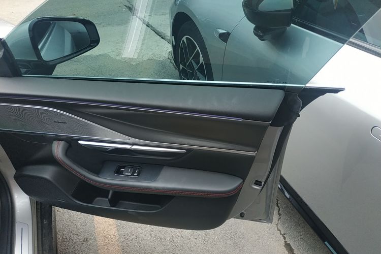 小鹏P7 2023款 P7i 702 Pro中控内饰7005