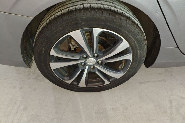 长安 逸动 2020款 PLUS 蓝鲸NE 1.4T GDI DCT旗舰型车身外观6008