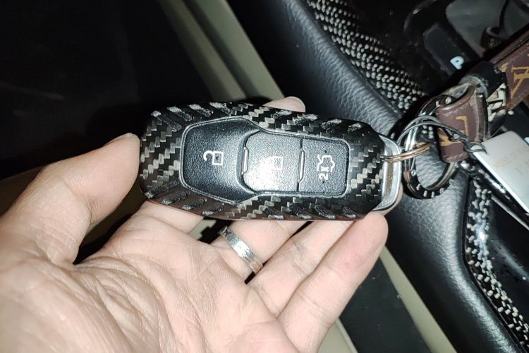 福特 蒙迪欧 2013款 2.0L GTDi240旗舰型中控内饰7001