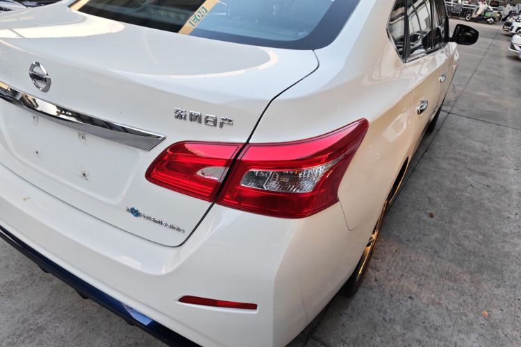 日产 轩逸·纯电 2018款 智尊版车身外观9