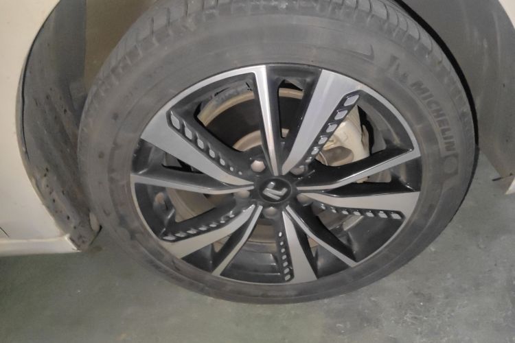 飞凡汽车 飞凡ER6 2020款 620km 智享版车身外观10