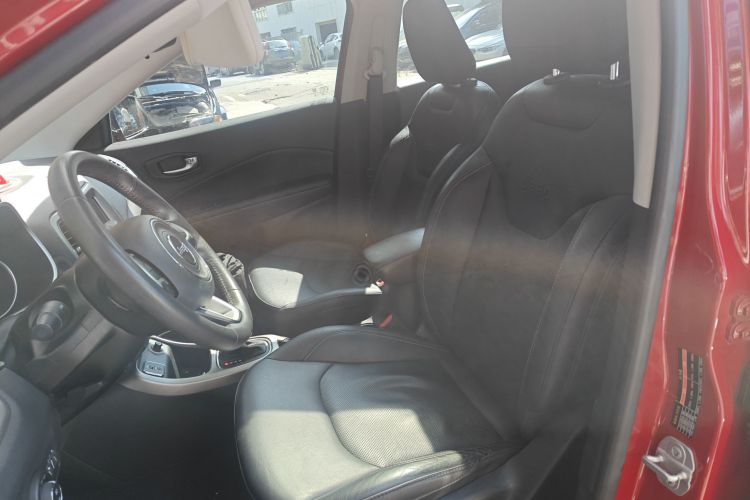 Jeep 指南者 2017款 200T 自动家享版局部细节19