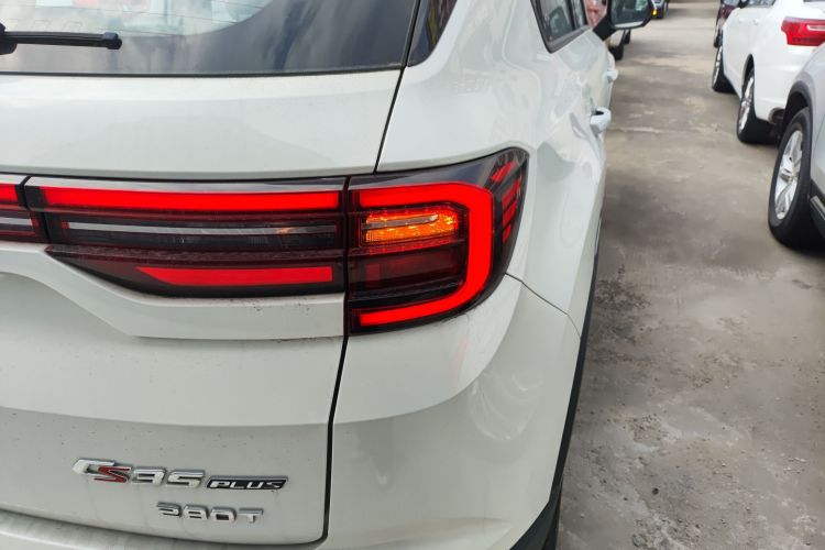 长安CS35PLUS 2019款 1.4T DCT酷联蓝鲸版车身外观6001