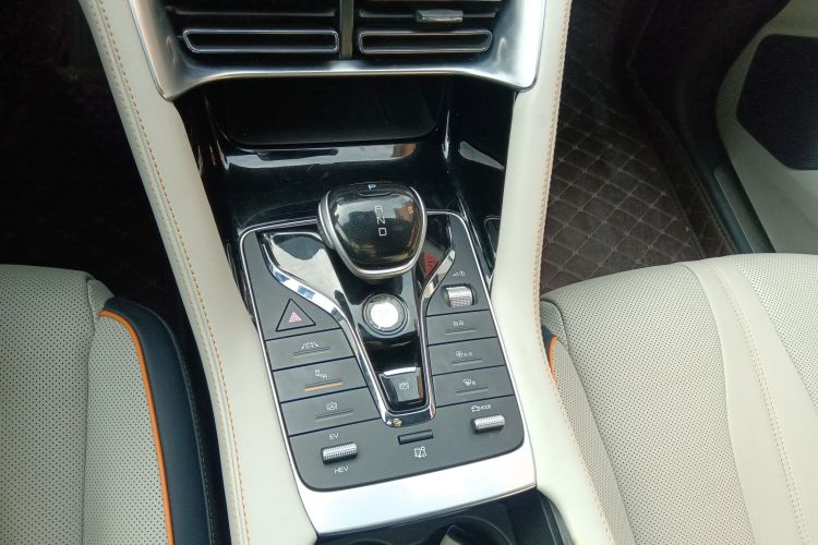 比亚迪 宋PLUS新能源 2021款 DM-i 110KM 旗舰PLUS中控内饰18