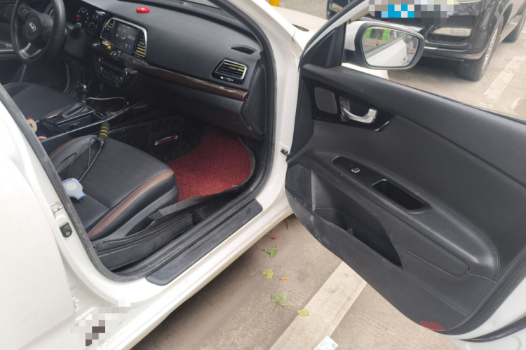 起亚K4 2017款 1.8L 自动GLS Special局部细节9005