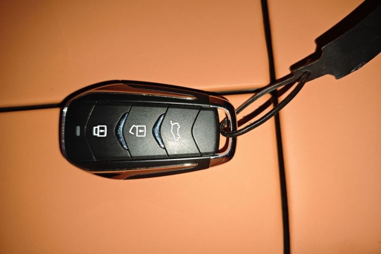 蓝电E5 PLUS 2026款 165km 长续航先享版Ultra 7座中控内饰11