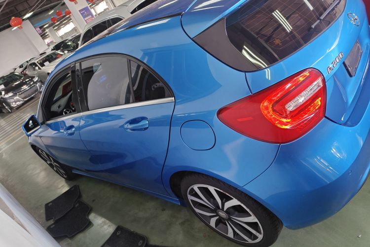 奔驰A级(进口) 2015款 A 200 时尚型车身外观6003