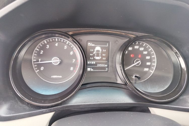 五菱汽车 五菱征程 2021款 1.5T 手动豪华型中控内饰14