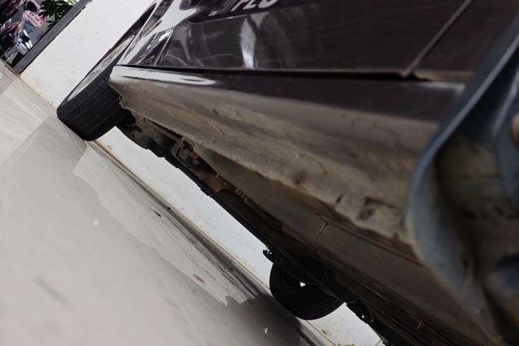 标致301 2014款 1.6L 手动舒适版局部细节9001