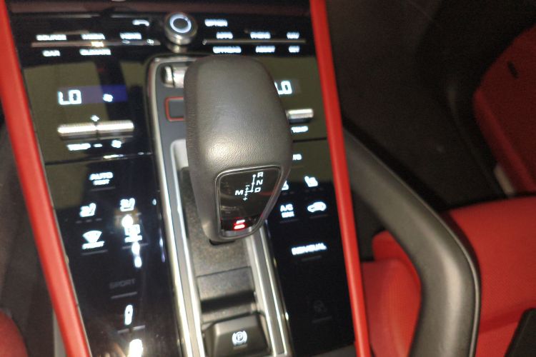 保时捷 Cayenne新能源 2023款 Cayenne E-Hybrid 2.0T 铂金版局部细节18