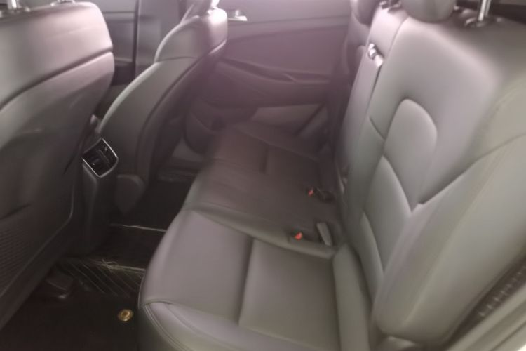 现代 途胜 2015款 1.6T 双离合两驱智能型中控内饰21