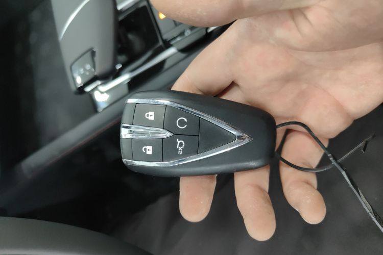 长安 逸动 2025款 PLUS 1.4T 双离合高能版中控内饰11